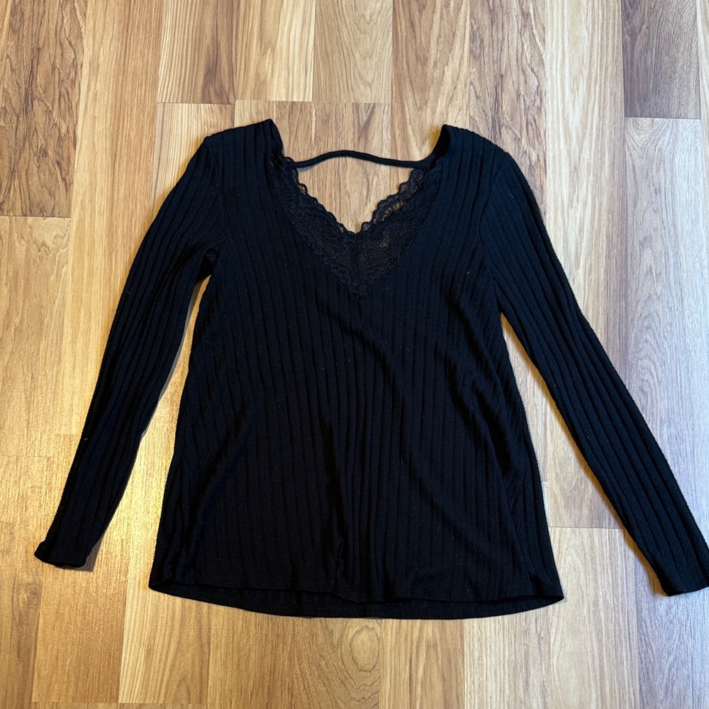 Daytrip Black Ribbed Lace V-Neck Long Sleeve Top